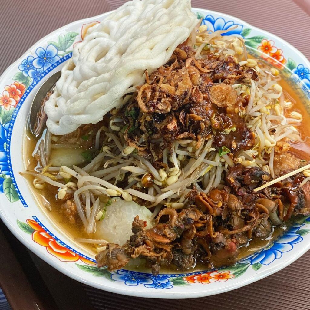 makanan khas jawa timur - lontong balap