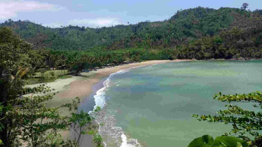 pantai wadi awu malang