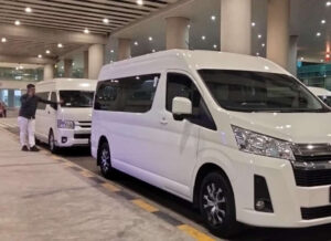 Sewa Hiace Luxury Jakarta